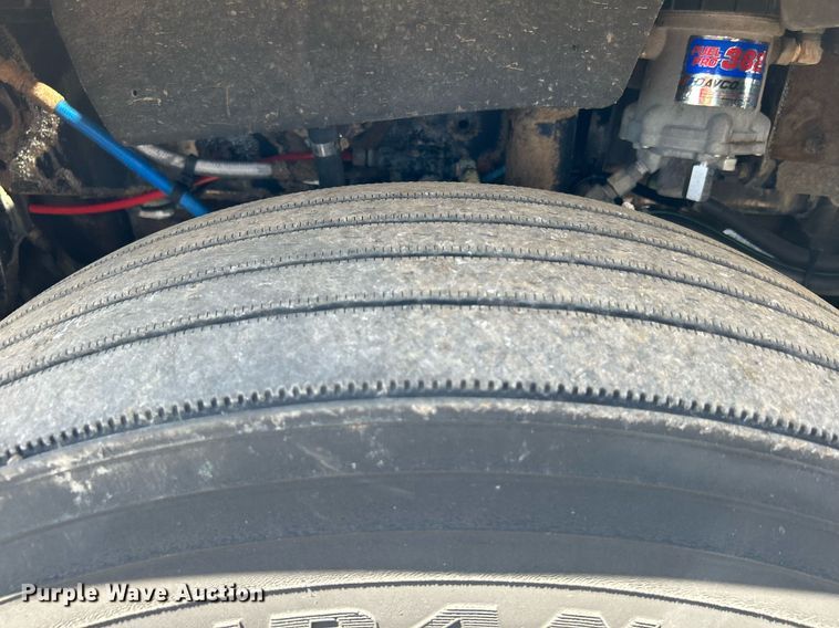 image for item KW9186 1999 Freightliner FLD  semi truck