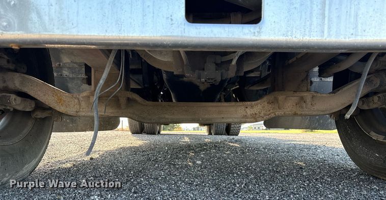 image for item KW9200 2006 Mack CHN613  semi truck