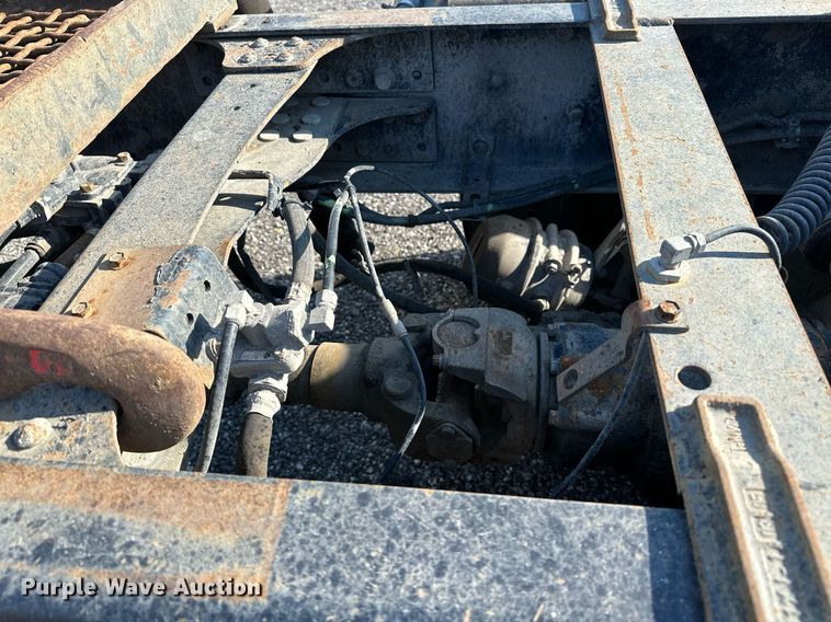 image for item KW9200 2006 Mack CHN613  semi truck