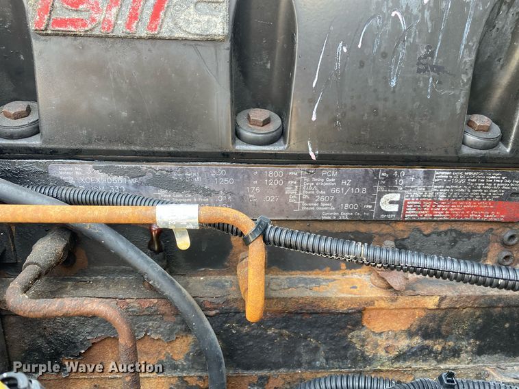 image for item KW9269 2000 Freightliner FLD  semi truck