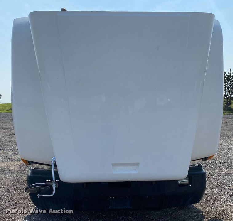 image for item KW9269 2000 Freightliner FLD  semi truck