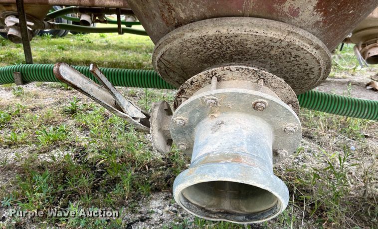 image for item LB9019 1971 Fruehauf  pneumatic dry bulk trailer