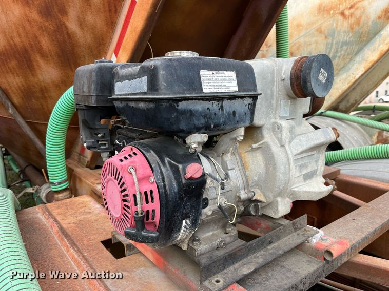 image for item LB9019 1971 Fruehauf  pneumatic dry bulk trailer