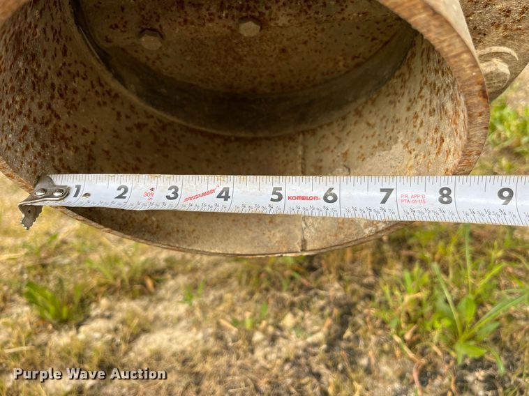 image for item LB9019 1971 Fruehauf  pneumatic dry bulk trailer