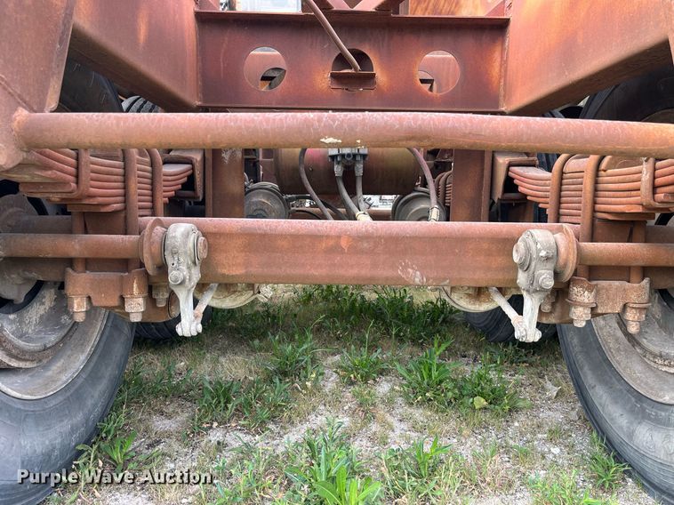 image for item LB9019 1971 Fruehauf  pneumatic dry bulk trailer