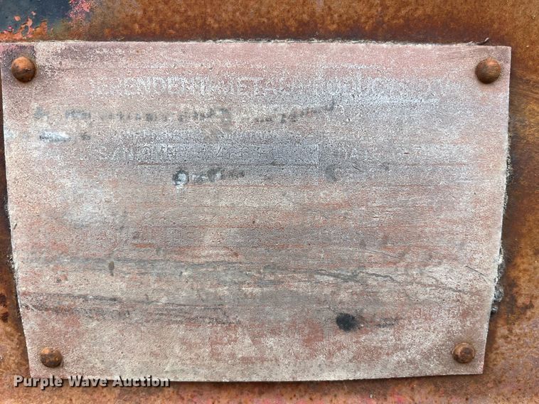 image for item LB9019 1971 Fruehauf  pneumatic dry bulk trailer