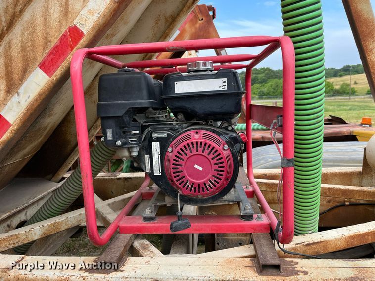 image for item LB9020 1968 Fruehauf  pneumatic dry bulk trailer