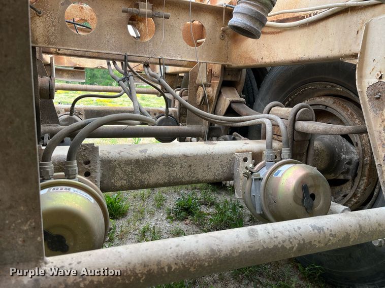 image for item LB9020 1968 Fruehauf  pneumatic dry bulk trailer