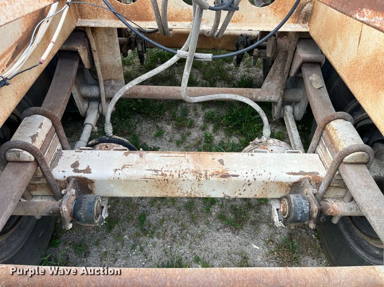 image for item LB9020 1968 Fruehauf  pneumatic dry bulk trailer