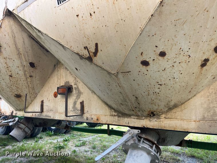 image for item LB9021 1974 Fruehauf  pneumatic dry bulk trailer