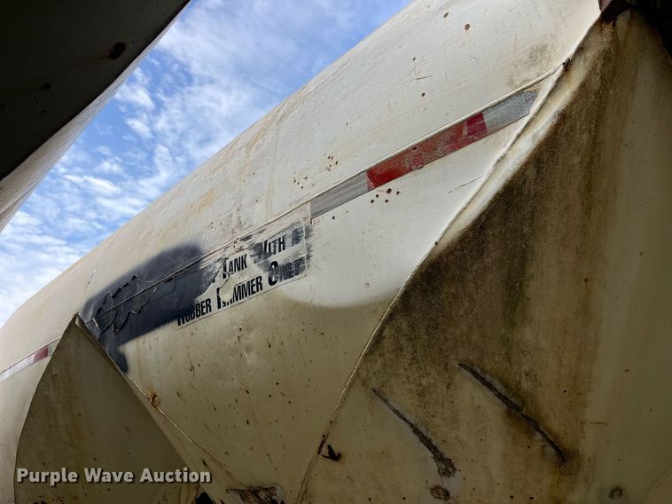 image for item LB9021 1974 Fruehauf  pneumatic dry bulk trailer