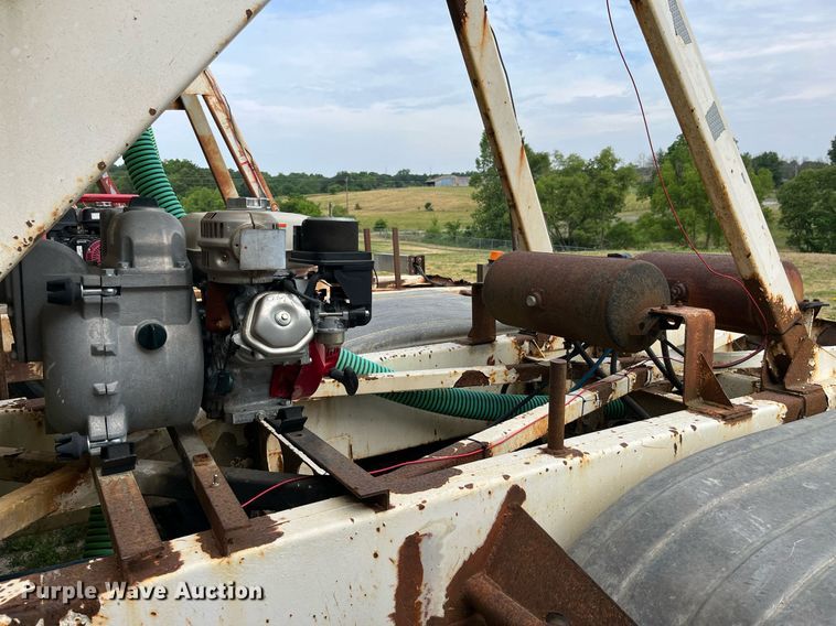 image for item LB9021 1974 Fruehauf  pneumatic dry bulk trailer