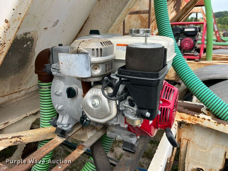 image for item LB9021 1974 Fruehauf  pneumatic dry bulk trailer