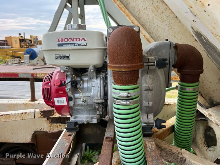 image for item LB9021 1974 Fruehauf  pneumatic dry bulk trailer