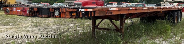 image for item LB9023 1972 Fontaine  flatbed trailer