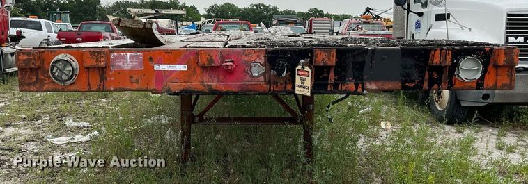 image for item LB9023 1972 Fontaine  flatbed trailer