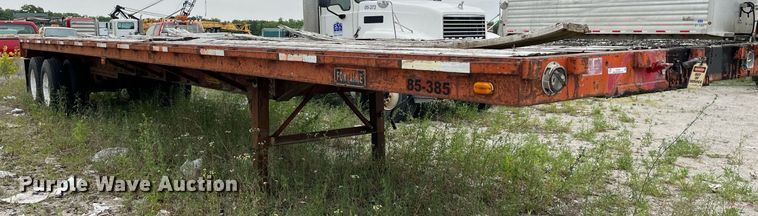 image for item LB9023 1972 Fontaine  flatbed trailer