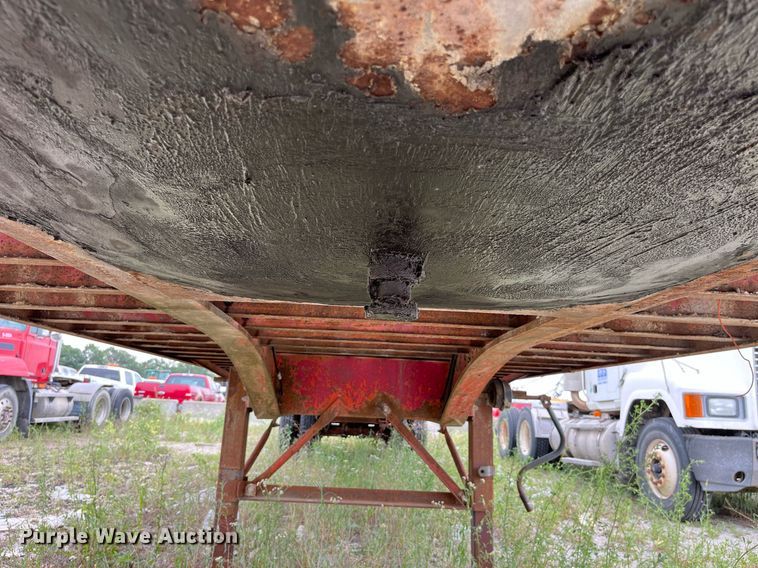 image for item LB9023 1972 Fontaine  flatbed trailer