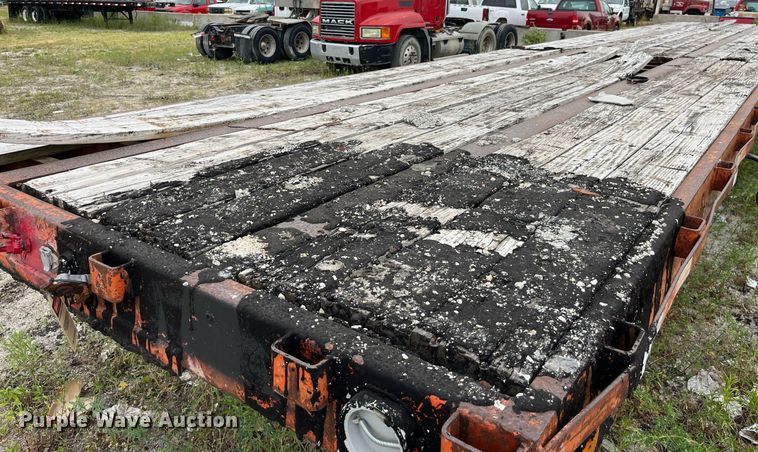 image for item LB9023 1972 Fontaine  flatbed trailer