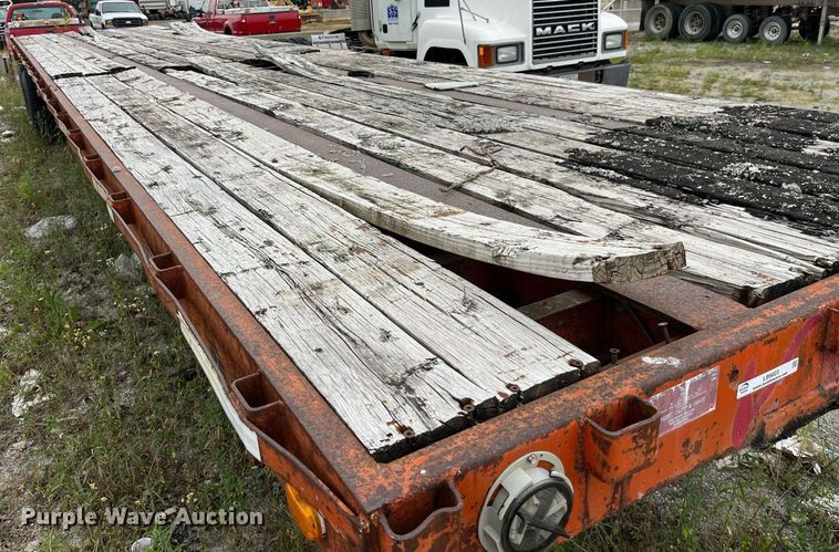 image for item LB9023 1972 Fontaine  flatbed trailer