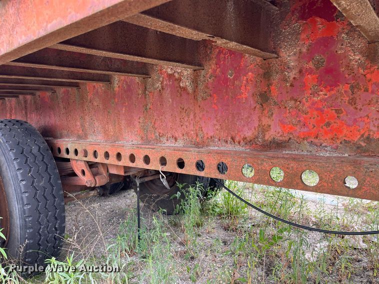 image for item LB9023 1972 Fontaine  flatbed trailer