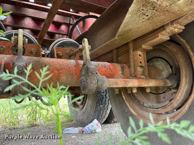 image for item LB9023 1972 Fontaine  flatbed trailer