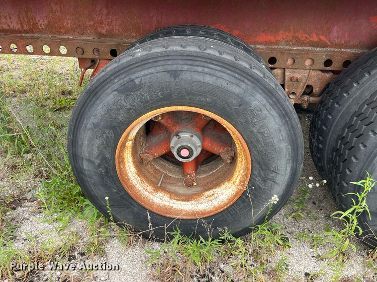 image for item LB9023 1972 Fontaine  flatbed trailer