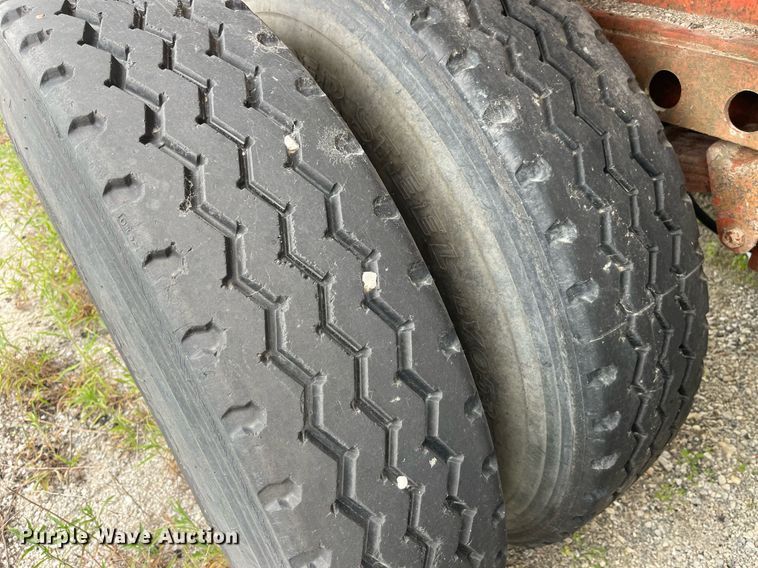 image for item LB9023 1972 Fontaine  flatbed trailer