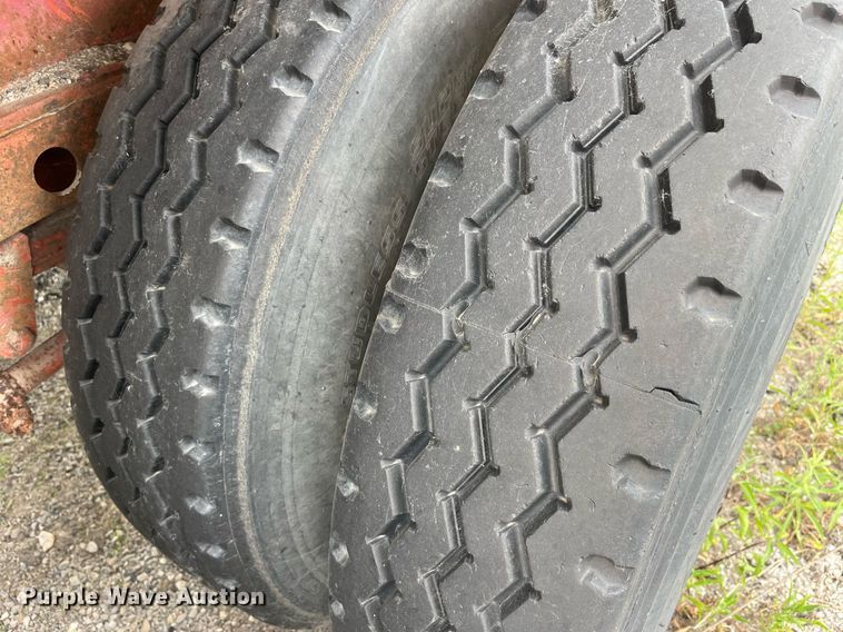 image for item LB9023 1972 Fontaine  flatbed trailer