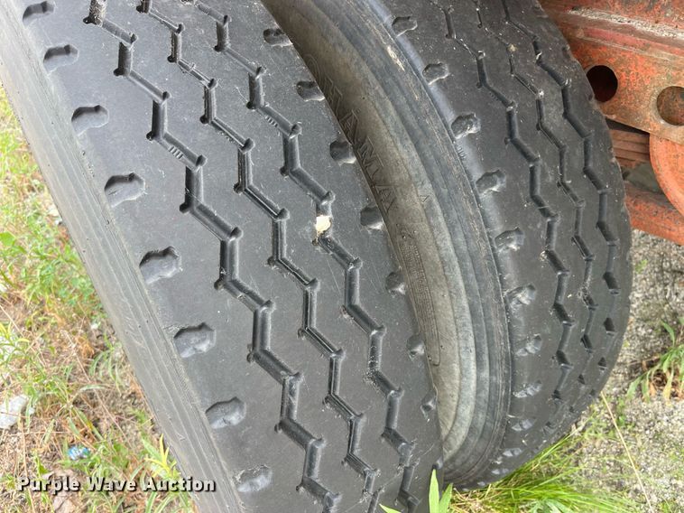 image for item LB9023 1972 Fontaine  flatbed trailer