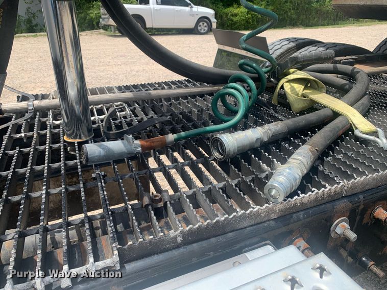 image for item LH9746 2000 Mack CX613  semi truck