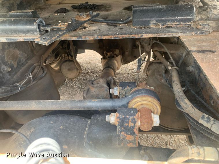 image for item LH9746 2000 Mack CX613  semi truck