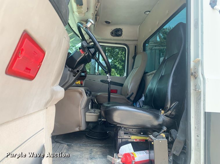 image for item LH9746 2000 Mack CX613  semi truck