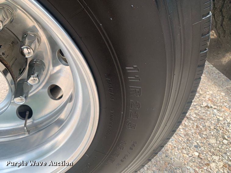 image for item LH9746 2000 Mack CX613  semi truck