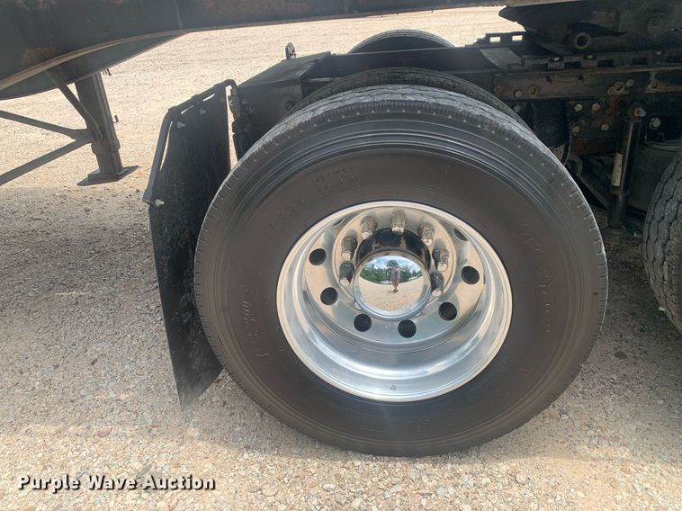 image for item LH9746 2000 Mack CX613  semi truck