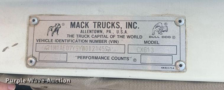 image for item LH9746 2000 Mack CX613  semi truck
