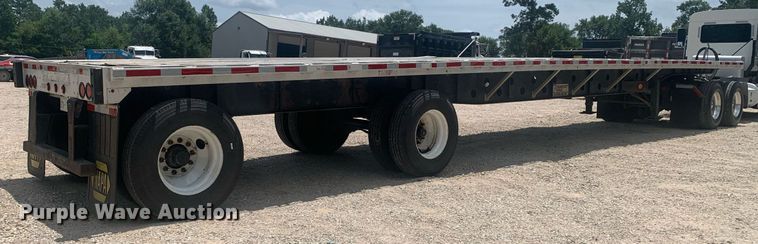 image for item LH9747 2001 Transcraft Eagle  flatbed trailer