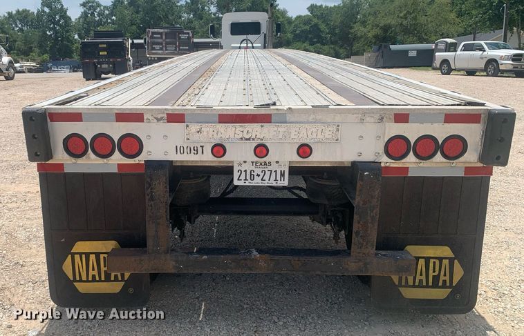 image for item LH9747 2001 Transcraft Eagle  flatbed trailer