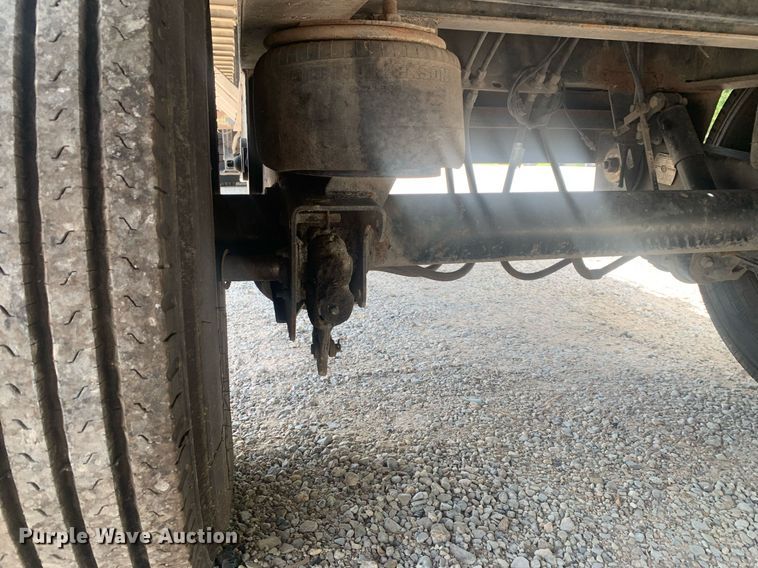 image for item LH9747 2001 Transcraft Eagle  flatbed trailer