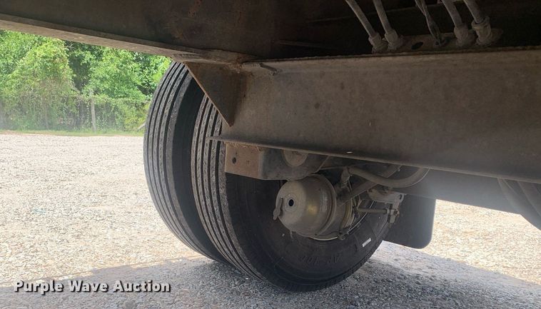 image for item LH9747 2001 Transcraft Eagle  flatbed trailer