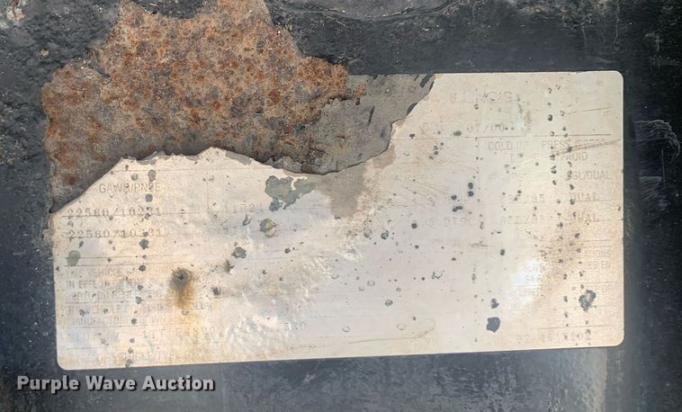 image for item LH9747 2001 Transcraft Eagle  flatbed trailer