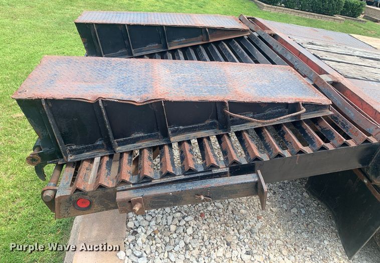 image for item LH9748 1990 Great Dane GPDWSAR-248  drop deck equipment trailer