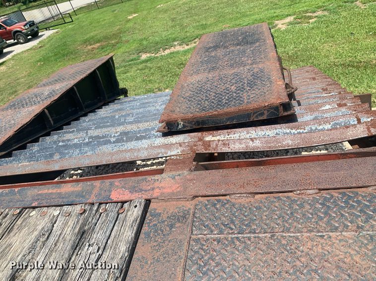 image for item LH9748 1990 Great Dane GPDWSAR-248  drop deck equipment trailer