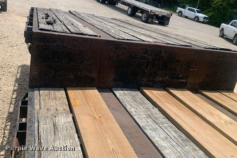 image for item LH9748 1990 Great Dane GPDWSAR-248  drop deck equipment trailer