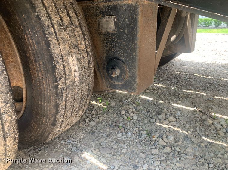 image for item LH9748 1990 Great Dane GPDWSAR-248  drop deck equipment trailer