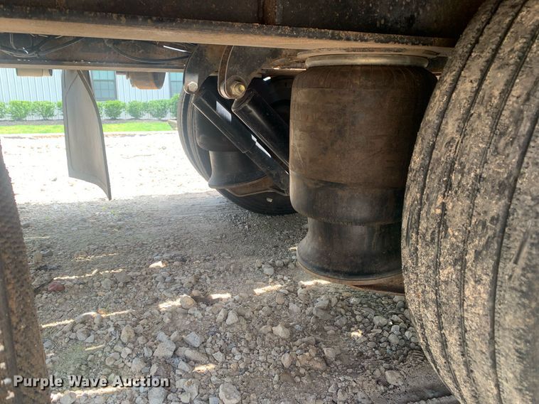 image for item LH9748 1990 Great Dane GPDWSAR-248  drop deck equipment trailer