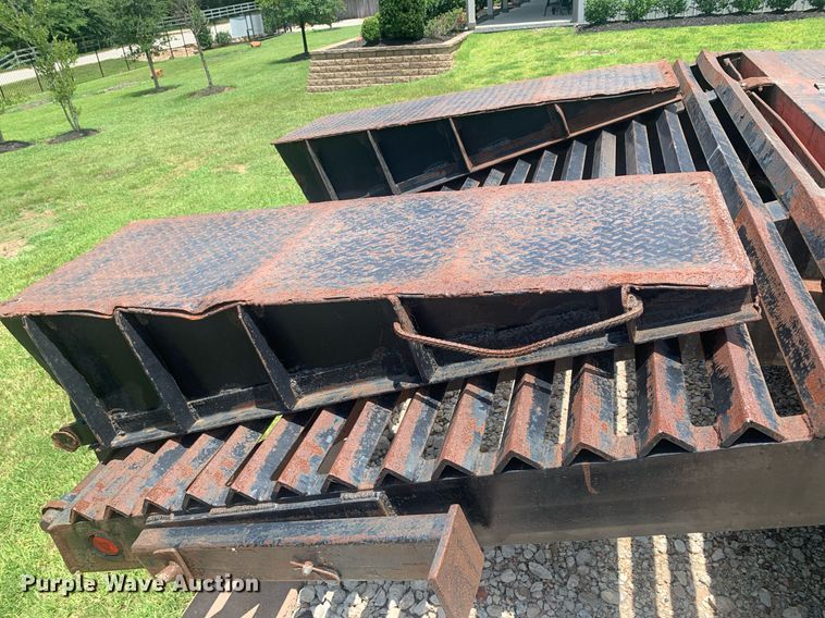 image for item LH9748 1990 Great Dane GPDWSAR-248  drop deck equipment trailer