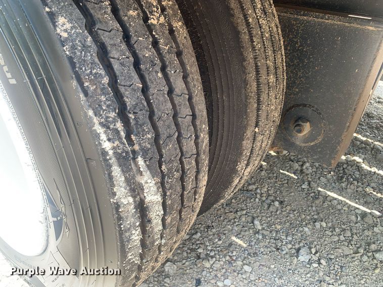 image for item LH9748 1990 Great Dane GPDWSAR-248  drop deck equipment trailer