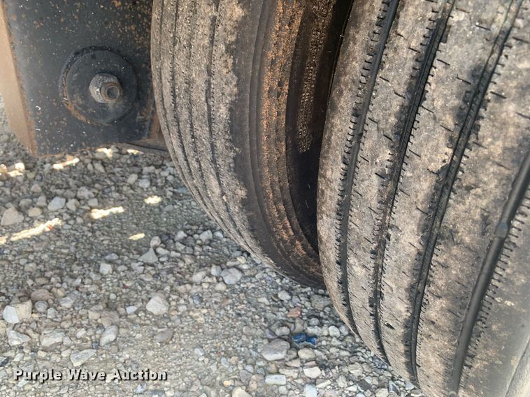 image for item LH9748 1990 Great Dane GPDWSAR-248  drop deck equipment trailer