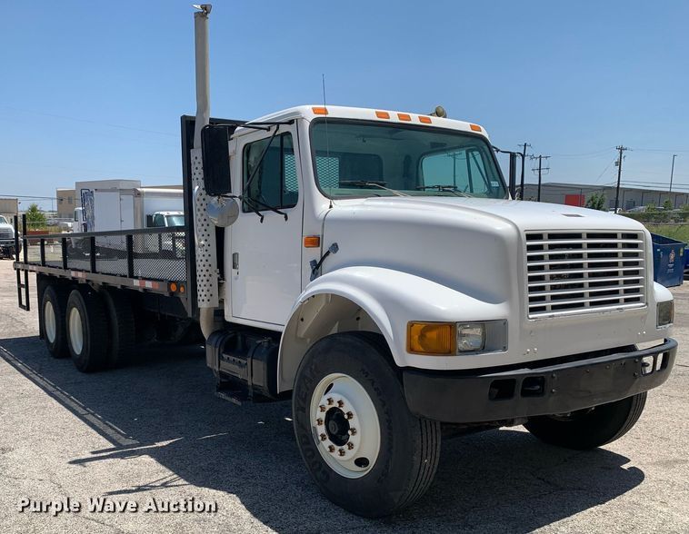 image for item LH9755 1999 International 4900  flatbed truck